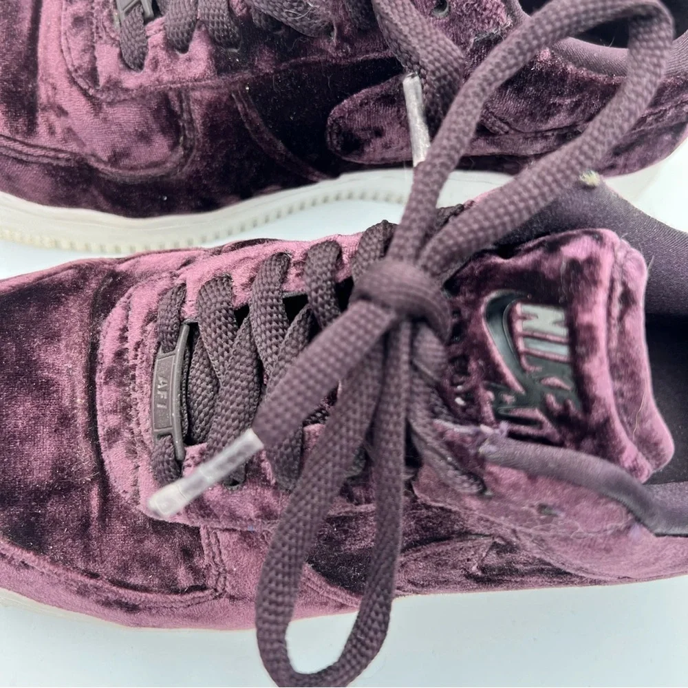 Nike Air Force 1 Low Drapes the Air in Plush Velvet Sneakers Womens Size 7